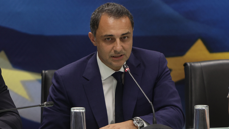 Σκρέκας: «Το καλάθι του νοικοκυριού θα συνεχιστεί»